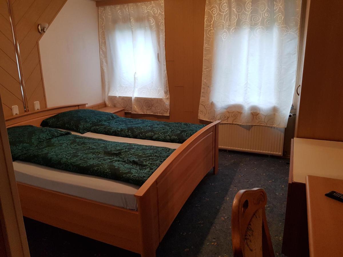 Le Delizie Siciliane Hotel Oelsnitz  Buitenkant foto